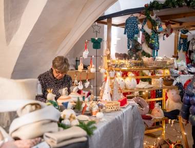 Kunsthandwerkermarkt im Rathauskeller - © André Gschweng Kunsthandwerkermarkt im Rathauskeller