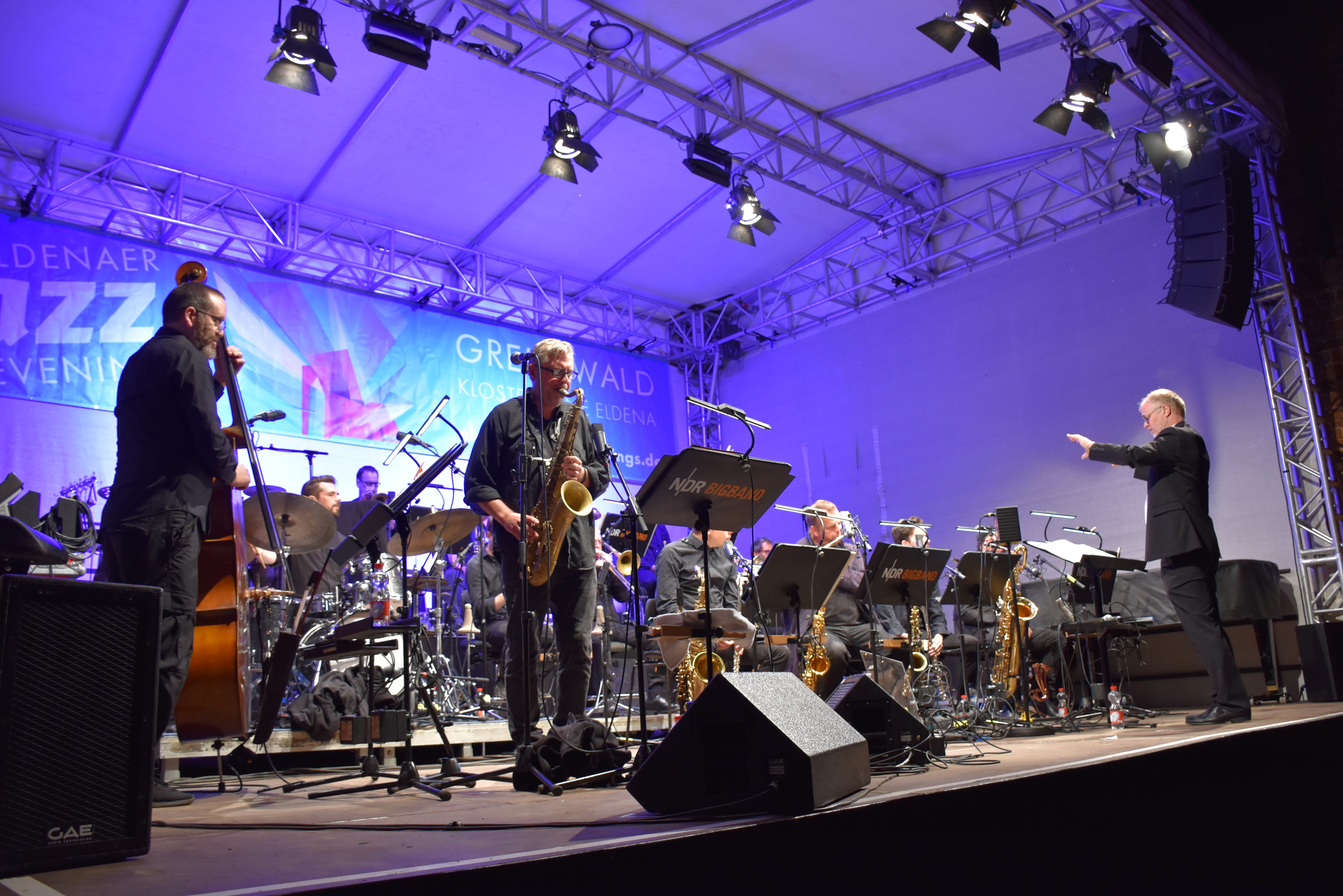 NDR Big Band auf der Bühne der Eldenaer Jazz Evenings