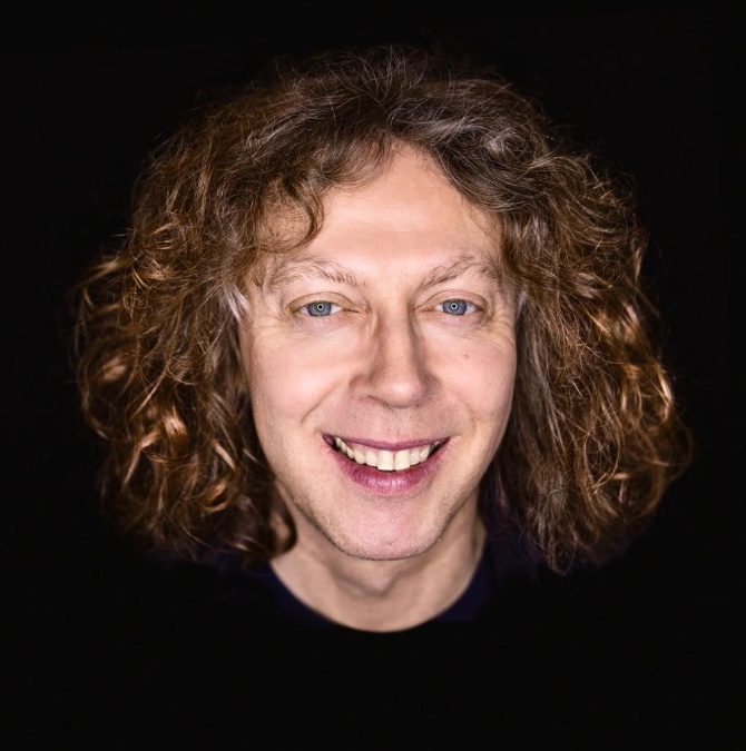 Ali Zieme © Tine Acke Schlagzeuger_Ali_Zieme