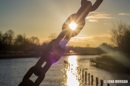 Lena Morgan: Blick von der Wiecker brücke in die Sonne - © Lena Morgan Lena Morgan: Blick von der Wiecker brücke in die Sonne