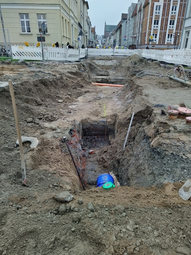 Regenwasserleitung, Foto Stadtverwaltung (2) © Tiefbau- und Grünflächenamt Einbau Regenwasserleitung