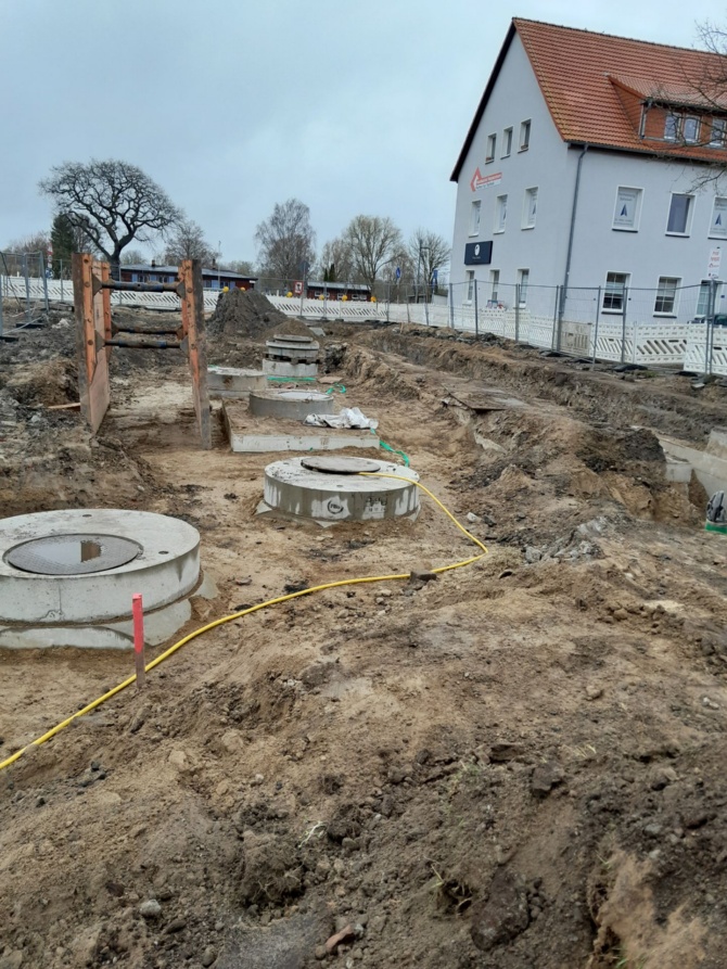 Fertigstellung Sandfang und Verteilerbauwerk für die Regenwasserableitung Bild