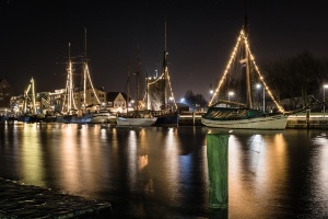 6 Robert Badorrek beleuchtete Museumsschiffe im Museumshafen bei Nacht © Robert Badorrek Bild