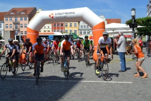 Fahrradfest (11.6.) (63) © Uwe Ampler Start zur sportlichen Radausfahrt mit Uwe Ampler