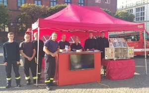 Messestand der Feuerwehr Greifswald © Feuerwehr Greifswald Infostand der Greifswalder Feuerwehr auf dem Markt