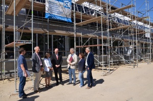 Minister Pegel übergibt Zuwendungsbescheid für Radstation und Solarthermie, Foto Pressestelle (20) © Pressestelle Minister Pegel überbringt Zuwendungsbescheid für Radstation und CDF-Halle