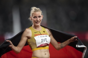 Lindy-Ave-deklassierte-die-konkurrenz-ueber-400-meter, Paralympics 2021, Ennio Leanza, dpa © Ennio Leanza, dpa Lindy Ave nach 400 m Sieg bei Paralympics in Tokio 2021
