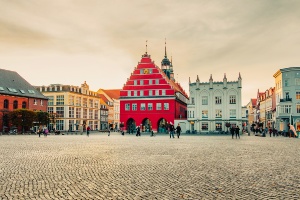Marktplatz_Greifswald2019(WallyPruss)_2_ganzes_Bild_2klein © Wally Pruß Bild