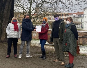 Übergabe Förderbescheid Einzelhandel, Ingrid Freisleben (UHGW), Frank Embach (VGI), Karin Engelke (UHGW), Maik Wittenbecher (GMG), Heike Leiendecker (VGI), Foto Jan Engelbrecht 14.1.2021 © Jan Engelbrecht Übergabe Förderbescheid für Einzelhandel