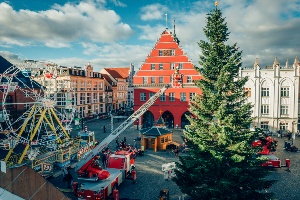 Weihnachtsbaumschmücken_21_PM_DJI_0047 © Philipp Marthaler Marktplatz, der Weihnachtsmarkt wird aufgebaut