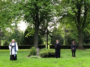 Weihung des neuen Gäberfeldes für St. Marien, Foto Pressestelle (3) © Pressestelle Andacht für neues Gräberfeld für St. Marien