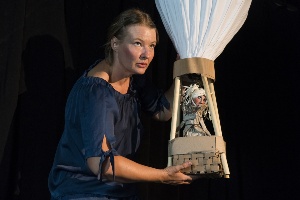 Theater Randfigur spielt das Stück Prinzessin auf der Erbse © Sebastian Vetter Das Theater Randfigur spielt das Kindertheaterstück "Die Prinzessin auf der Erbse"