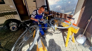 Fahrradcodierung auf dem Greifswalder Marktplatz © Pressestelle Fahrradcodierung auf dem Greifswalder Marktplatz