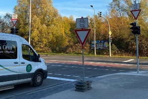 Kreuzung Hans-Beimler-Straße © Pressestelle der Universitäts- und Hansestadt Greifswald Neue Ampel an der Einmündung Hans-Beimler-Straße zur Schönwalder Landstraße