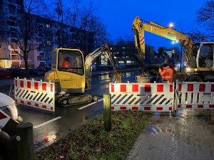 Wasserrohrbruch Anklamer Straße (1), Foto Feuerwehr Greifswald © Greifswalder Feuerwehr Wasserrohrbruch in der Anklamer Straße