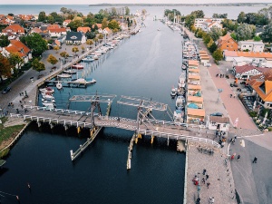 Wiecker Brücke © Till Junker Drohnenaufnahme von der Wiecker Brücke von oben