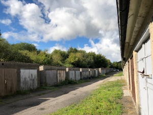 Garagenkomplex Lise-Meitner-Straße © Pressestelle der Universitäts- und Hansestadt Greifswald In der Lise-Meitner-Straße stehen mehrere Garagen