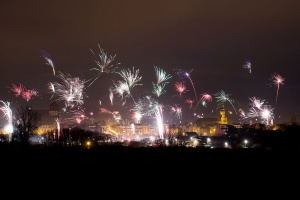 Silvesterfeuerwerk über Greifswald © Andre Gschweng Silvesterfeuerwerk über Greifswald