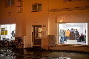 240209_vernissage_goetze_foto_andre_gschweng_51 © André Gschweng Außenansicht der Spielhalle KUNST