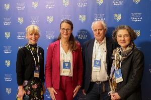 Prof. Dr. Eva-Lotta Brakemeier, Ministerin Bettina Martin, Dr. med. Horst H. Aschoff, Susanne Roca-Heilborn bei ihrem Besuch in der Ukraine. © Ministerium für Wissenschaft, Kultur, Bundes- und Europaangelegenheiten Prof. Dr. Eva-Lotta Brakemeier, Ministerin Bettina Martin, Dr. med. Horst H. Aschoff, Susanne Roca-Heilborn bei ihrem Besuch in der Ukraine.
