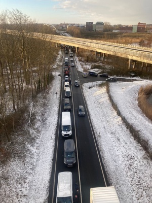 Protestaktion Landwirte und Unternehmer bei Jarmen am 5.1.2024, Foto Veranstalter © Veranstalter LKW und PKW stauen sich bei Jarmen