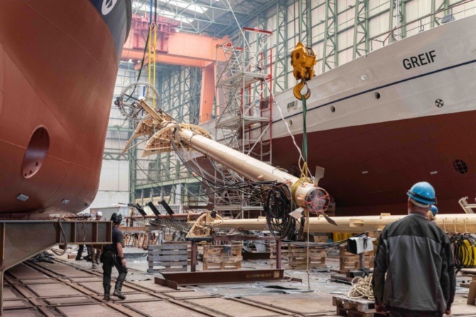 Fockmast wird gekrant