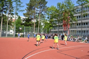 Übergabe Kleinsportfeld Humboldt-Gymnasium 1.6.2016 (8) Bild