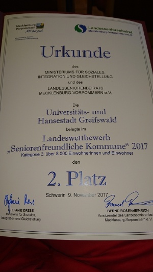 seniorenfreundliche Kommune Urkunde für Greifswald © Ines Gömer Bild